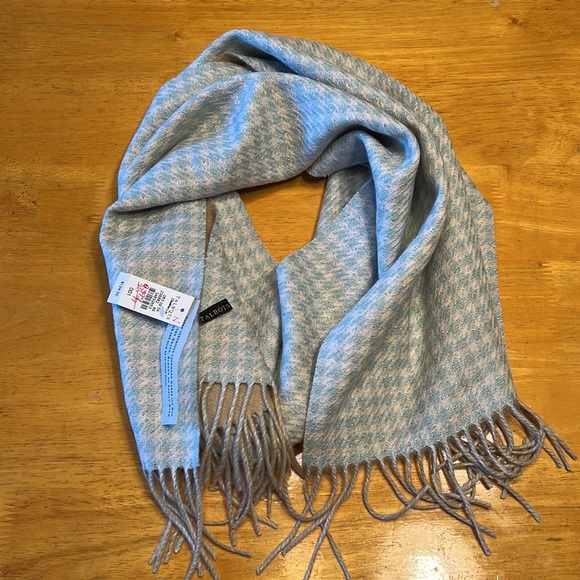 Talbots 100% cashmere scarf. Double sided, tan on one side, mint green & cream - Picture 3 of 7